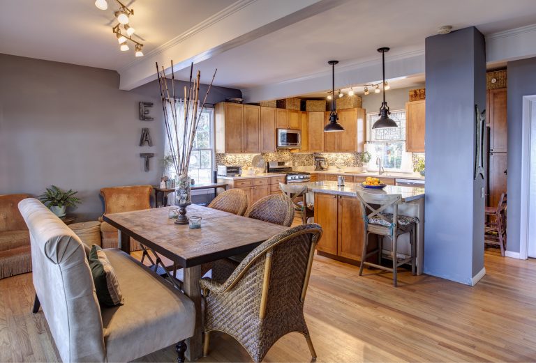 Dark Gray & Modern Style