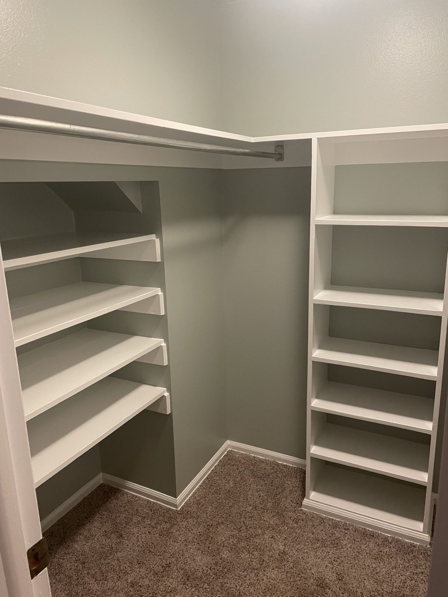 Cabinet Refinishing and Repainting After