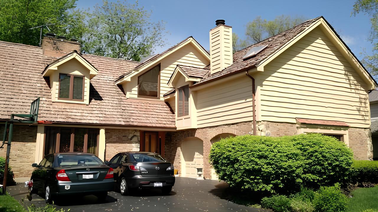 Check out our Vinyl and Aluminum Siding Painting