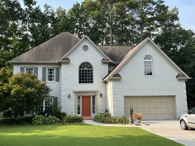 photo of repainted brick home in duluth georgia