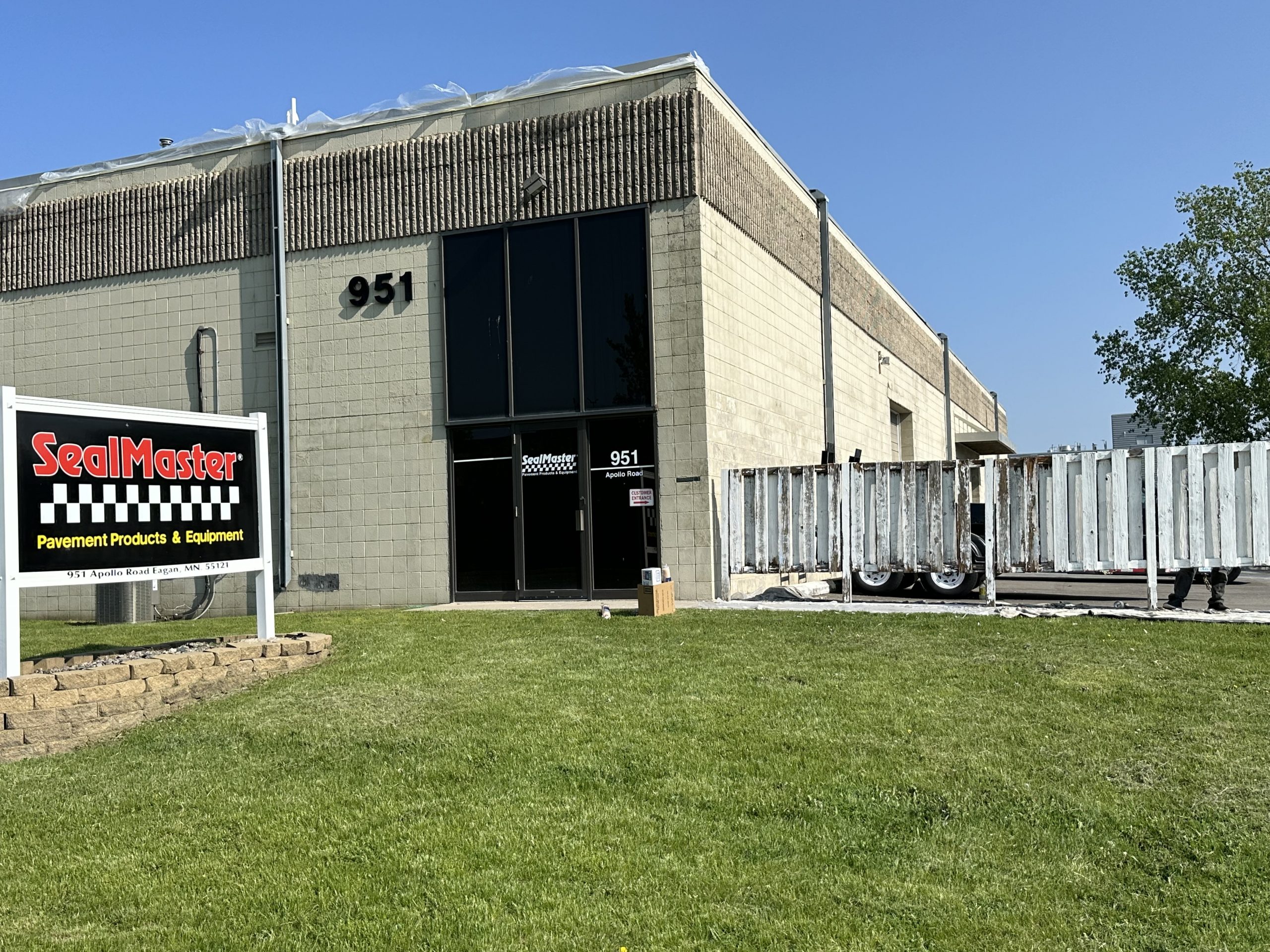 SealMaster Full Commercial Exterior Before