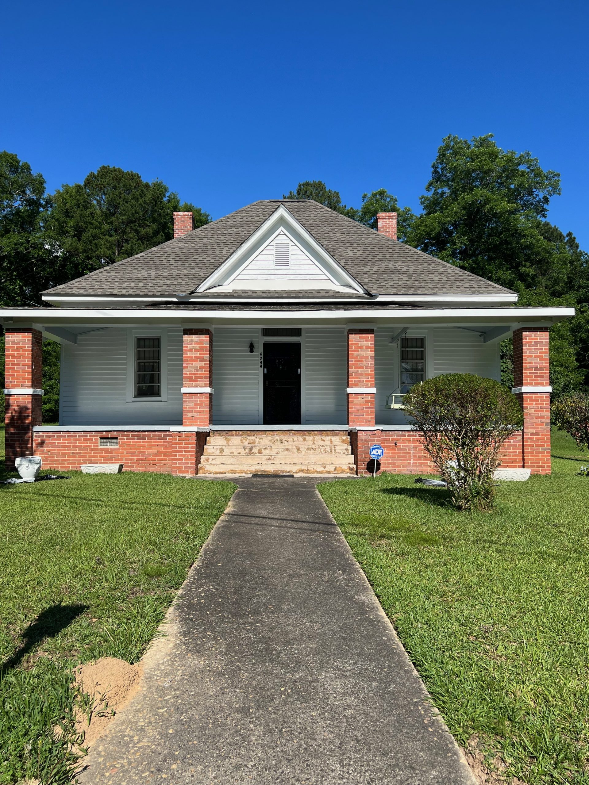 Front of Historic Home Repainted