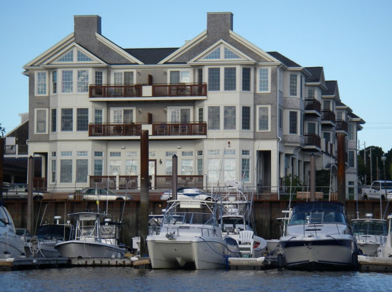 Scituate, MA – Exterior Condominium Painting