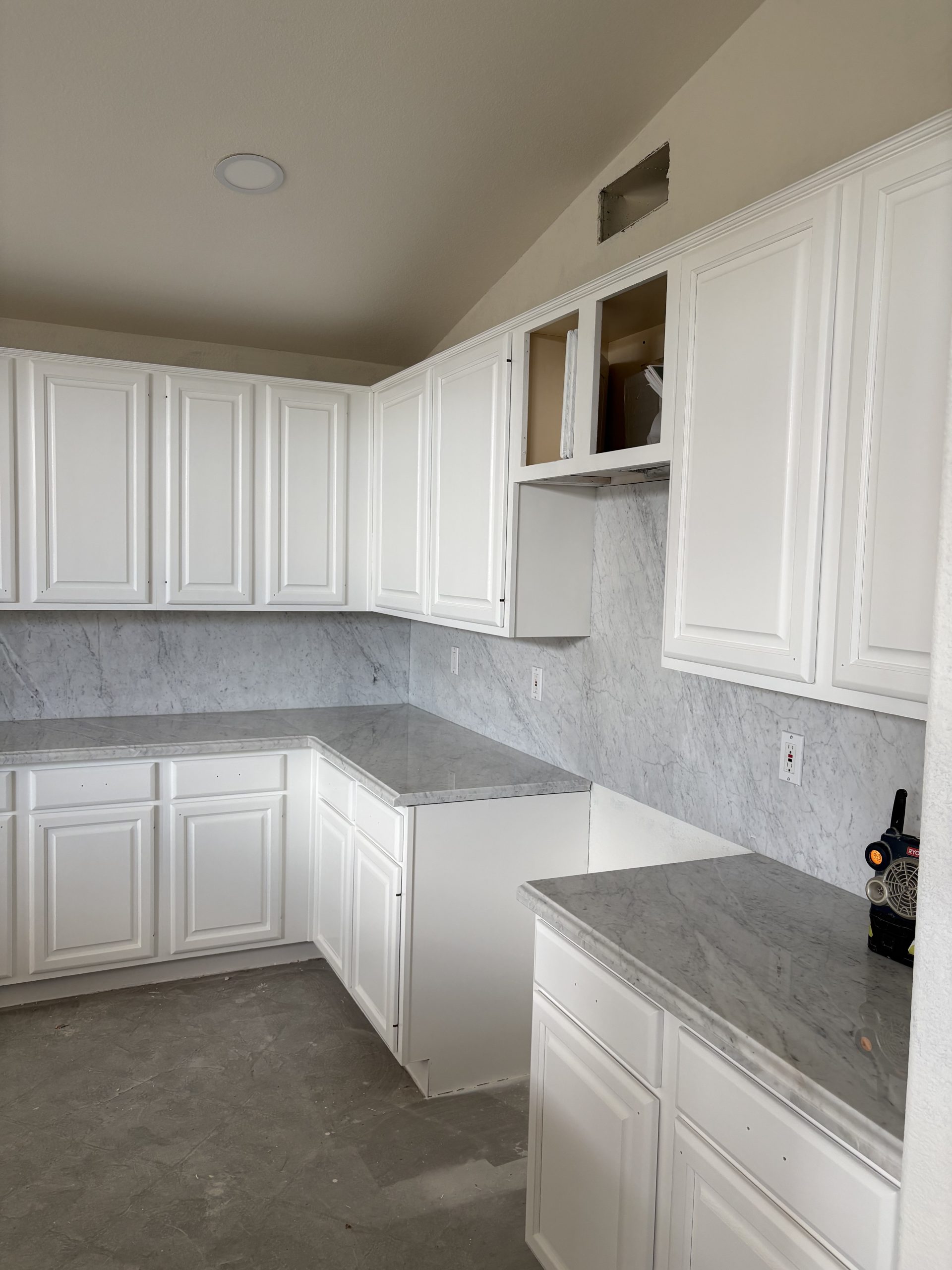 white painted kitchen cabinets