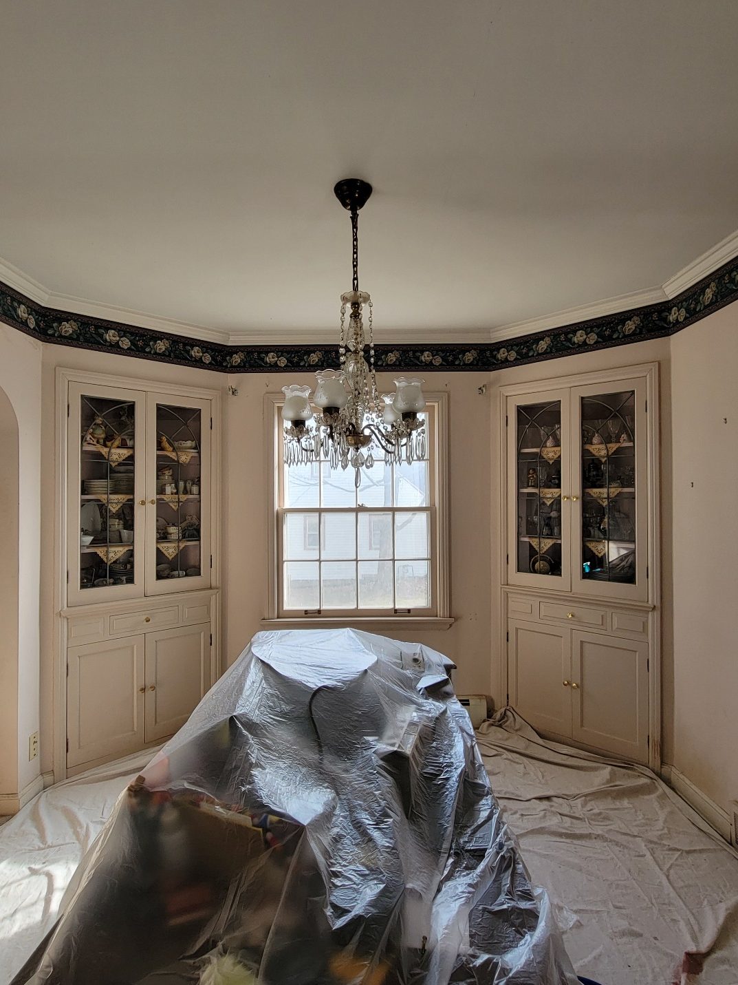 Wallpaper Removal Service Case Study Before