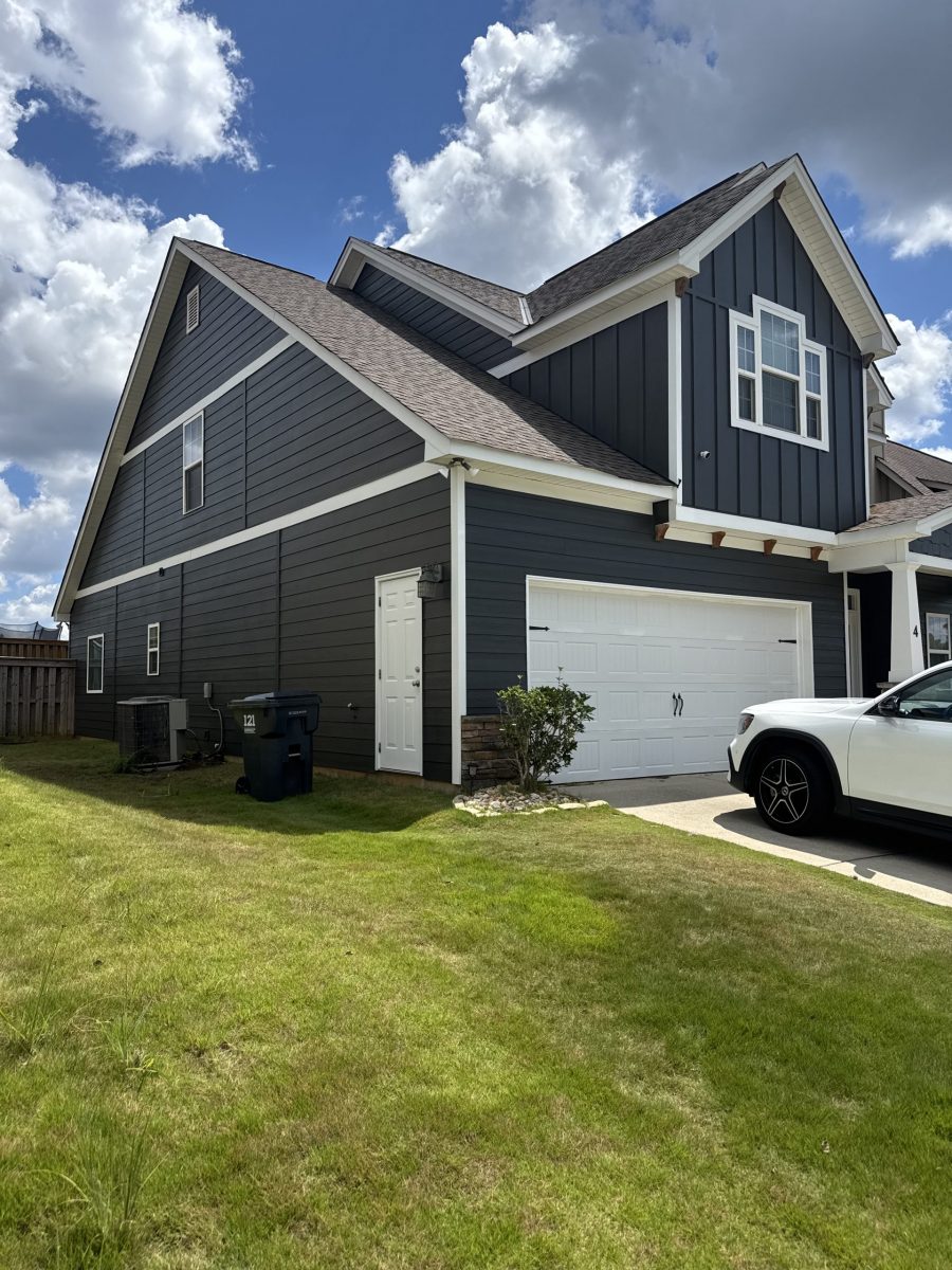 Residential Exterior Paint Job Preview Image 1