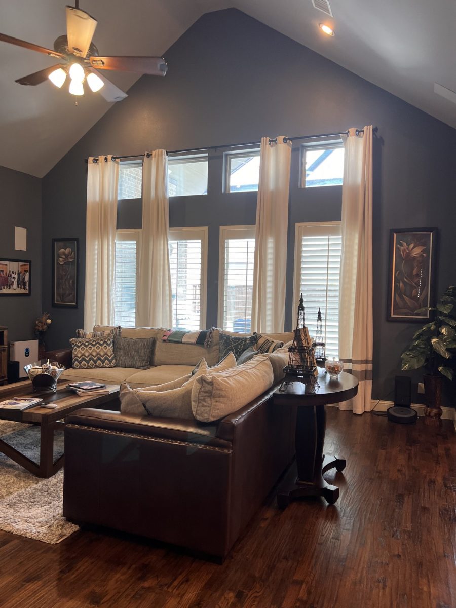 Living Room Space w/ Cathedral Ceiling Preview Image 1