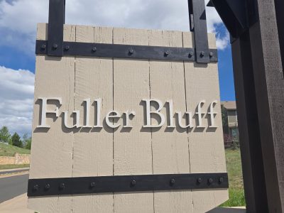 hoa community sign after cleaning and paint retouch