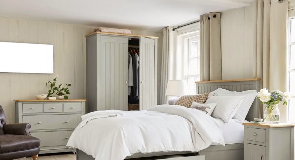 Calming Paint Colors for Your Master Bedroom