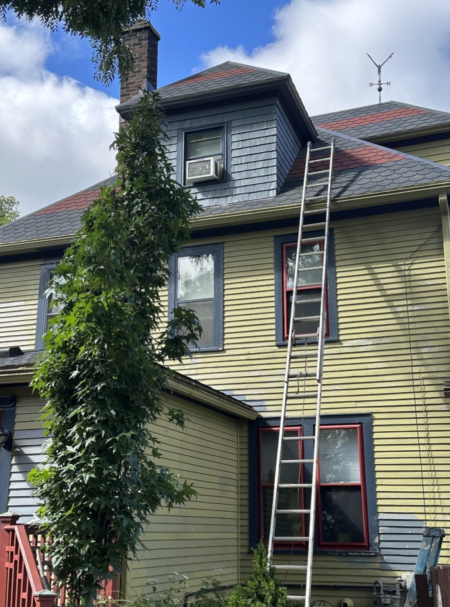 bed and breakfast home exterior before paint update Preview Image 7