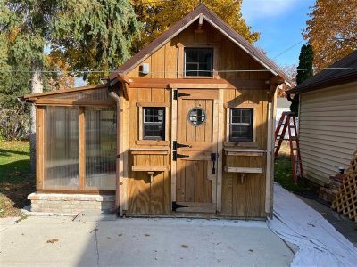 Shed Staining