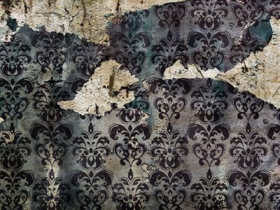 Wallpaper in disrepair