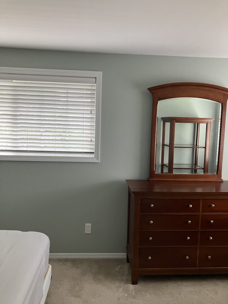 green painted bedroom interior wall Preview Image 3