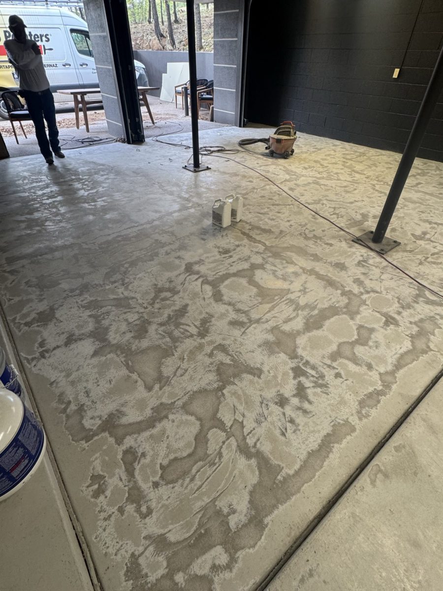 garage with unfinished floor Preview Image 16