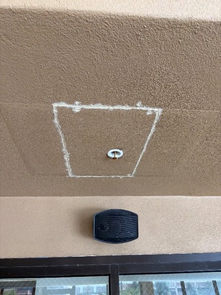 stucco ceiling with cuts before repairs Preview Image 3