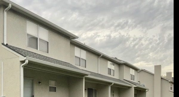 CONDO & APARTMENT 