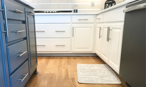 Two-Toned Cabinets