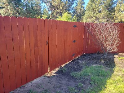low fence staining in bend oregon