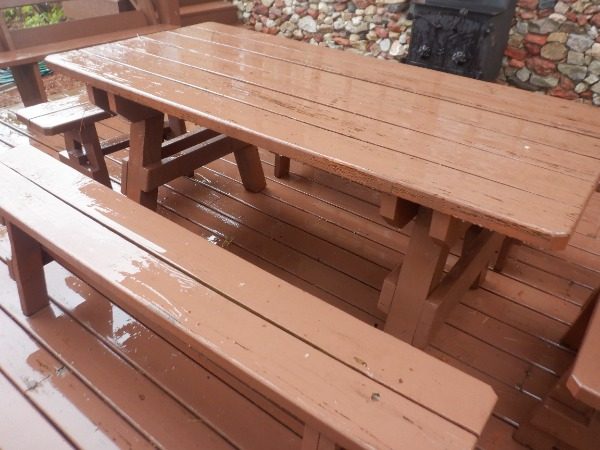 wooden picnic table Preview Image 10