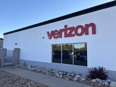 painted exterior of verizon retail building