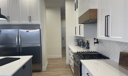 Dual-Tone Shaker Cabinet Modernization and Island Finishing