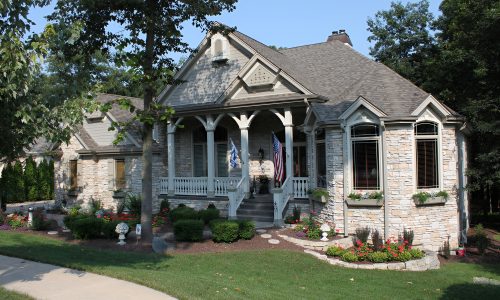 Exterior Gable Siding and Cream Porch Millwork Painting