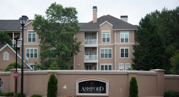ashford condominiums in dunwoody ga - front entrance
