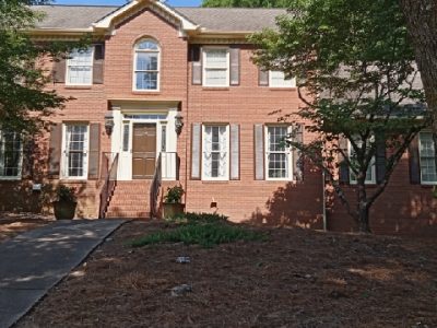 photo of repainted exterior trim in roswell georgia
