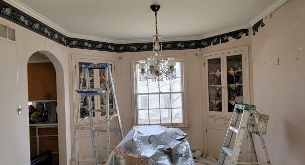 Wallpaper Removal Case Study During Photo