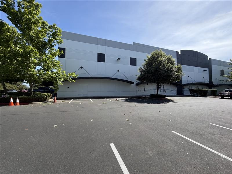 commercial exterior warehouse painting Preview Image 1