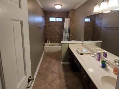 photo of repainted bathroom in marietta ga