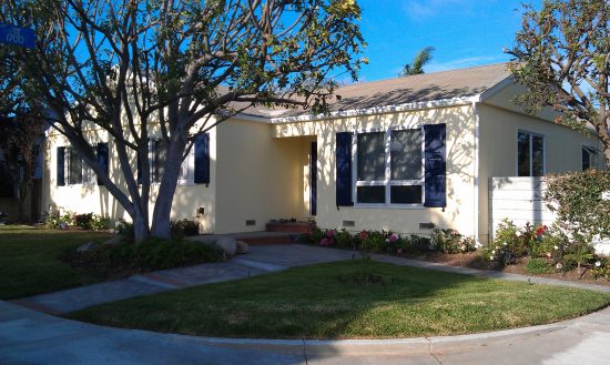 painted home in Manhattan beach ca