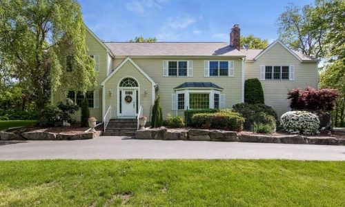 Curb Appeal that's light and airy