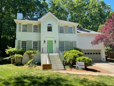 photo of repainted home in marietta